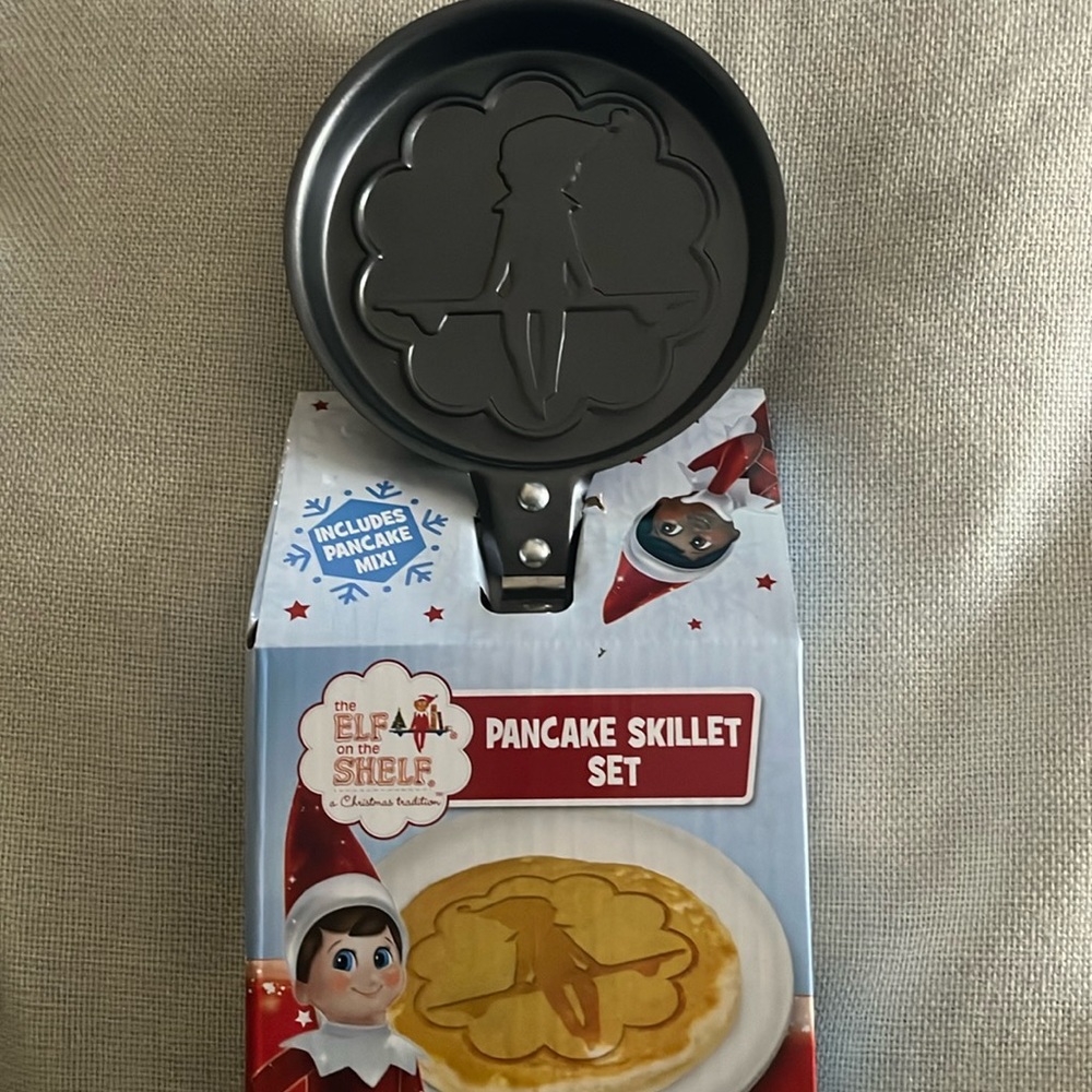 Elf on Shelf Mini pancake skillet